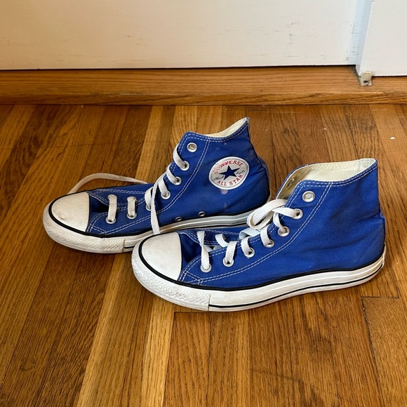 Blue Converse! - Picture 2 of 4